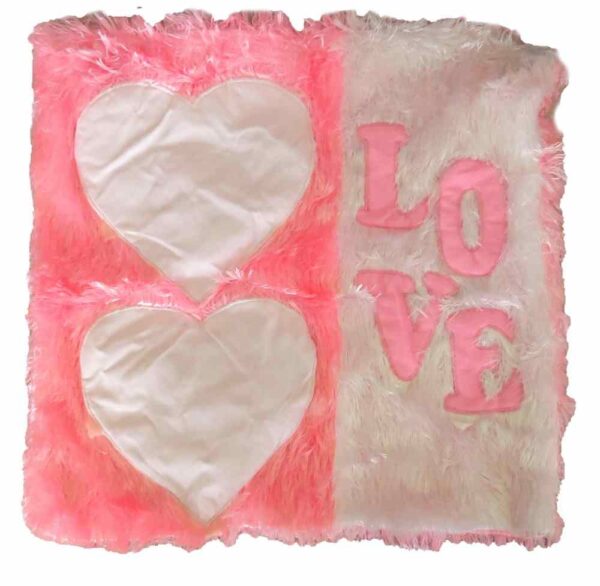 Fur square pillow LOVE